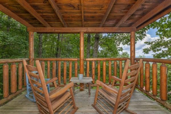Views, Game Room And Hot Tub Bearway To Heaven Sevierville Exterior photo